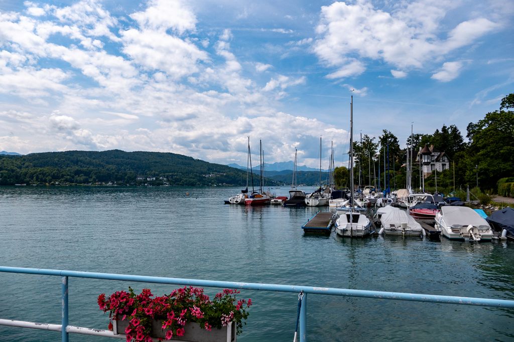 Der Wörthersee - Der Schiffsanleger in Krumpendorf - kurz vor Klagenfurt. - © alpintreff.de / christian Schön Der Wörthersee - Der Schiffsanleger in Krumpendorf - kurz vor Klagenfurt. - © alpintreff.de / christian Schön
