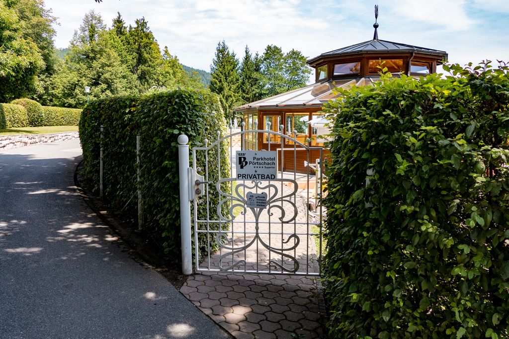 Der Wörthersee - In Pörtschach gibt es extrem viele Privatstrände. - © alpintreff.de / christian Schön Der Wörthersee - In Pörtschach gibt es extrem viele Privatstrände. - © alpintreff.de / christian Schön