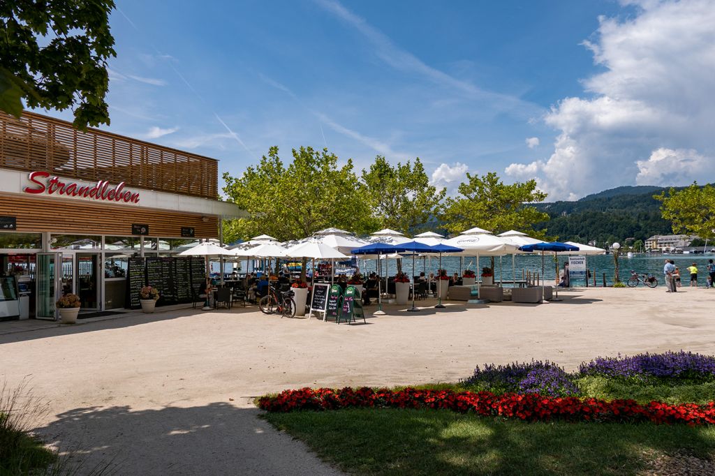 Der Wörthersee - Die Bar Strandleben am Strandbad in Pörtschach - © alpintreff.de / christian Schön Der Wörthersee - Die Bar Strandleben am Strandbad in Pörtschach - © alpintreff.de / christian Schön
