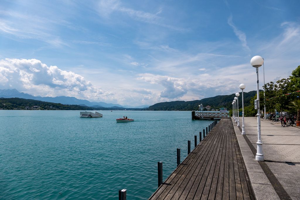 Der Wörthersee - Schiffsanleger Werzer. Der andere Schiffsanleger in Pörtschach ist der Peter-Alexander-Steg. - © alpintreff.de / christian Schön