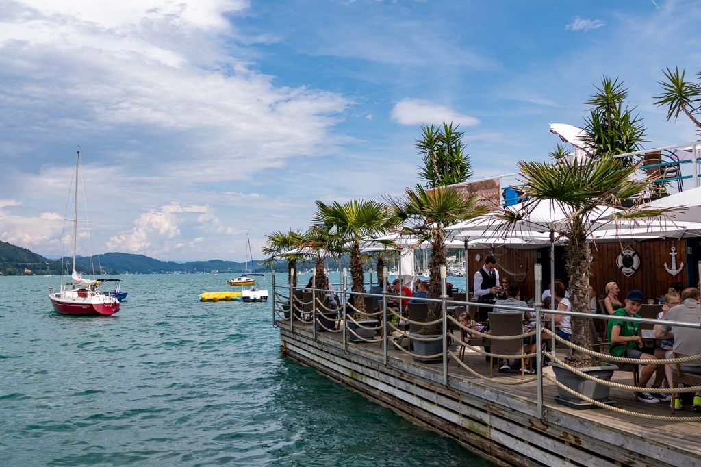 Der Wörthersee - Strandbar direkt an der Promenade - © alpintreff.de / christian Schön Der Wörthersee - Strandbar direkt an der Promenade - © alpintreff.de / christian Schön