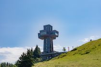 Es ist DAS Highlight in der Region Pillerseetal. Das Jakobskreuz ist nicht nur ein schnödes Gipfelkreuz, nein. Es ist hoch und Du kannst rauf und damit trägt es den Titel „größtes begehbares Gipfelkreuz der Welt“. • © alpintreff.de - Silke Schön