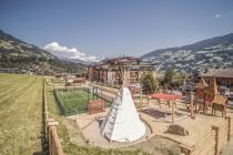 Im Sommer kannst Du vom Mia Alpina aus den Erlebnisberg Spieljoch erkunden, bequem mit der Bergbahn. • © Mia Alpina Zillertal