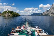 Schöne Aussichten am Traunsee, links am Bildrand Traunkirchen. • © alpintreff.de - Christian Schön