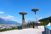 Olympiafeeling in Innsbruck - Das war in den Jahren 1964 und 1976. Die Schanze wurde seit dem aber mehrfach um- bzw. eigentlich neugebaut. • © alpintreff.de - Christian Schön