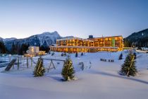 Noch diese wunderschöne Winteransicht, bevor wir ins Innere des Hotels eintauchen. • © www.zugspitz-resort.at