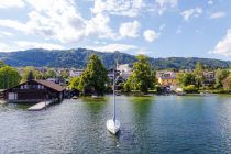 Blick auf Altmünster am Westufer des Traunsees. • © alpintreff.de - Christian Schön