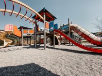 Der große Spielplatz befindet sich an der Talstation des Sesselliftes. • © Freizeitpark Zahmer Kaiser