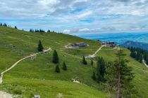 Ziel in Sicht - Und schon fast vorbei: die Hochalphütte ist in Sicht.  • © Tina Lutz