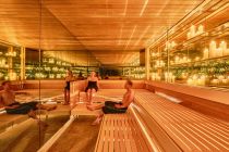 Sauna with a view - Die Saunawelt ist riesig. Ob Kerzensauna, Dampfbad, Theatersauna, Sauna Dom, Feuersauna und viele mehr... Hier brauchst Du mehr als einen Tag zum entdecken. • © Therme Lindau