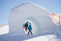 Funslope Ski Juwel Alpbachtal Wildschönau - Das Skigebiet bietet einige Fun-Elemente, wie diesen Tunnel auf der Funslope. • © Ski Juwel Alpbachtal Wildschönau - shootandstyle.com