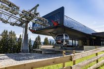 Die Streckenlänge der Zinsbergbahn beträgt 1.800 Meter. Dabei überwindet sie 380 Höhenmeter. • © alpintreff.de - Silke Schön