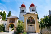 Weg zur Stiftskirche - Nach dem Jesuitenverbot von 1773 wurde auch der Millstätter Jesuitenorden aufgehoben und die etwa 15 Jesuiten mussten Millstatt verlassen.  • © alpintreff.de - Christian Schön