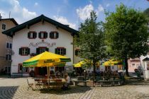 Eine Pause in einem der gemütlichen Cafés und Restaurants bietet sich an. • © alpintreff.de - Christian Schön