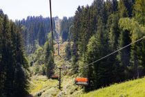 Die Sesselbahn wurde im Jahr 1990 gebaut. Während der Fahrt legst Du 587 Höhenmeter zurück. • © alpintreff.de - Silke Schön