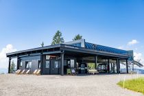 Die Bergstation der Salvistabahn - Und das ist die hübsche neue Bergstation der Salvistabahn. Wenn Du Dich um 180 Grad wendest, schaust Du auf die Hohe Salve. • © alpintreff.de - Silke Schön