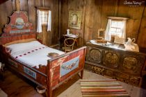 Bauernhausmuseum - Kitzbühel - Bei einem Einhof ist das Wohnhaus direkt an die Stallung sonnseitig angebaut, da der Stall im Winter (oft mit viel Schnee), so leichter erreichbar war.  • © Bauernhausmuseum, Christina Feiersinger