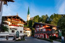 Kirchberg - Ortsimpressionen mit dem Namensgeber der Gemeinde: der "Kirche am Berg". • © alpintreff.de - Christian Schön