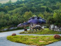 Leicht zu schaffen - Der Triassic Trail ist mit Kinderwagen begehbar.  • © alpintreff.de - Christian Schön