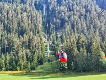 Hoch hinauf - Mit der Bergbahn legst Du eine Strecke von 2.813 Metern zurück. • © alpintreff.de - Christian Schön