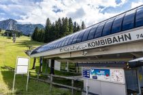 Die Kombibahn Karkogel wurde im Jahr 2005 in Abtenau errichtet. Sie ist die wichtigste Bahn im Skigebiet, der Rest sind Schlepplifte.  • © alpintreff.de - Christian Schön