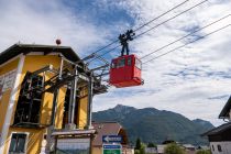 Alte Zwölferhorn Seilbahn St. Gilgen - Charakteristisch war stets der Wechsel von gelben und roten Kabinen. • © alpintreff.de / christian Schön