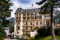 Bad Gastein - Aufgrund der beengten Platzverhältnisse sind die meisten Gebäude schmal und hoch. Sie haben ein paar Etagen mehr als in vielen anderen Orten. • © alpintreff.de / christian Schön