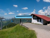 Hornbahn Bad Hindelang - Oben ist die Station vor die Bauten der ehemaligen Sesselbahn gebaut worden. • © alpintreff.de / christian Schön