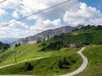 Blick über das Almgebiet Hahnenkamm • © alpintreff.de / christian schön