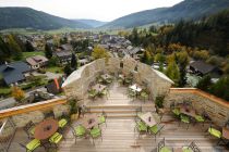 Eventstandort Burg Mauterndorf - Die Burg ist für Veranstaltungen geöffnet. Die Sonnenterrasse bietet eine herrliche Aussicht in ganz besonderem Ambiente. • © Salzburger Burgen und Schlösser