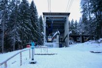 Ansicht der Talstation der Eibsee-Seilbahn im Winter. • © alpintreff.de / christian schön