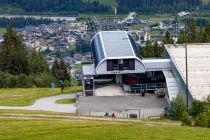 Star Jet 1 - Flachau - Bergstation - Die Bergstation und der Blick nach Flachau. • © alpintreff.de - Christian Schön