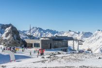 Flimjochbahn in Ischgl - Ohne Frage eine der meistgefahrenen Bahnen in Ischgl ist die Flimjochbahn - B1. Sie ist zudem sowohl im Winter als auch im Sommer in Betrieb. • © TVB Paznaun - Ischgl