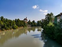 Der Wildfluss Lech... - ...fließt mitten durch Füssen und kann eine wunderschöne türkisfarbene Tönung annehmen.  • © alpintreff.de - Christian Schön