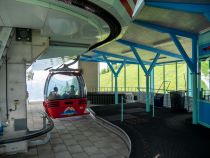 Bergstation Gondelbahn Füssener Jöchle - 90er Jahre Design dominiert bei der Gondelbahn zumindest in den Stationen. • © alpintreff.de / christian schön