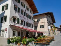 Im Zentrum von Hopfgarten - Hopfgarten hat ein schönes, historisches und fast schon städtisches Zentrum. Enge Gassen und romantisches Flair. • © alpintreff.de / christian schön