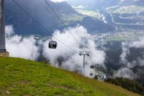 Die UALM-Bahn in Imst ersetzte im Herbst 2021 die Doppelsesselbahn Untermarkter Alm. • © alpintreff.de - Christian Schön