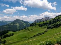 Ausblick vom Neunerköpfle - Ausblick vom Neunerköpfle etwa in Richtung Osten. • © alpintreff.de / christian schön