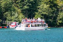 Das auf dem Plansee verkehrende Boot ist zwar klein, aber durchaus beliebt. Wir haben es an der anderen Seite des Sees - der Seespitze erwischt. • © alpintreff.de / christian Schön