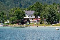 Plansee - Bootsverleih und Hotel Seespitze - Bootsverleih gibt es auch im Bereich Seespitze. Ebenso das gleichnamige Hotel. • © alpintreff.de / christian Schön