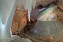 Auch die Eisorgel gehört zur größten EIshöhle der Welt. • © eisriesenwelt.at
