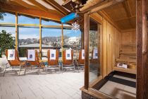 Watzmann Therme - Berchtesgaden - Die Aussicht aus dem Ruheraum im Saunabereich ist grandios. Es gibt verschiedene Themen-Saunen. • © Watzmann Therme