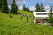 Sie war Zubringerseilbahn zum Wander- und Skigebiet Höllwies / Söllereck.  • © alpintreff.de - Christian Schön