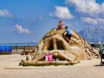 Etwas gruselig finden wir den Kinderspielplatz auf der Hohen Salve. Die Kinder wirds aber wahrscheinlich nicht kümmern. • © alpintreff.de / christian schön