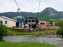 Ansonsten ist es aber schon unten recht malerisch. Die Talstation liegt direkt am kleinen Flüsschen Ostrach. • © alpintreff.de / christian Schön