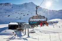 Visnitzbahn - Talstation - Aussicht auf Alp Trida - 3.500 Personen pro Stunde und Richtung können in den 67 Sesseln maximal befördert werden. • © TVB Paznaun - Ischgl