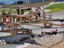 Wasser am Kaiser - Und wie fast schon üblich dürfen die Wasserspiele für Kinder natürlich auch nicht fehlen. • © alpintreff.de / christian schön