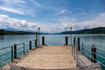 Der Wörthersee - Auch wenn es so aussieht: Hier in der Mitte der Promenade in Pörtschach geht es mit dem Schiff nicht los. Die derzeitigen Anleger sind etwas versteckter. • © alpintreff.de / christian Schön