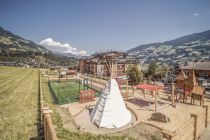 Das Mia Alpina Zillertal Family Retreat im Sommer. © Mia Alpina Zillertal Das Mia Alpina Zillertal Family Retreat im Sommer. © Mia Alpina Zillertal