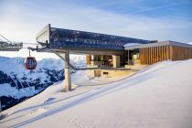 Bergstation der neuen 12er Kogelbahn in Hinterglemm im Skizirkus Saalbach-Hinterglemm-Leogang-Fieberbrunn. • © Patrick Steiner